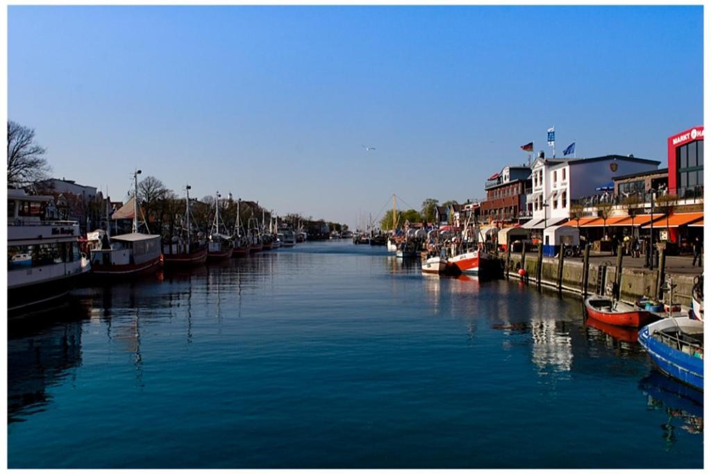 Schiller, Wenige Schritte Zum Strand Rostock Exterior foto