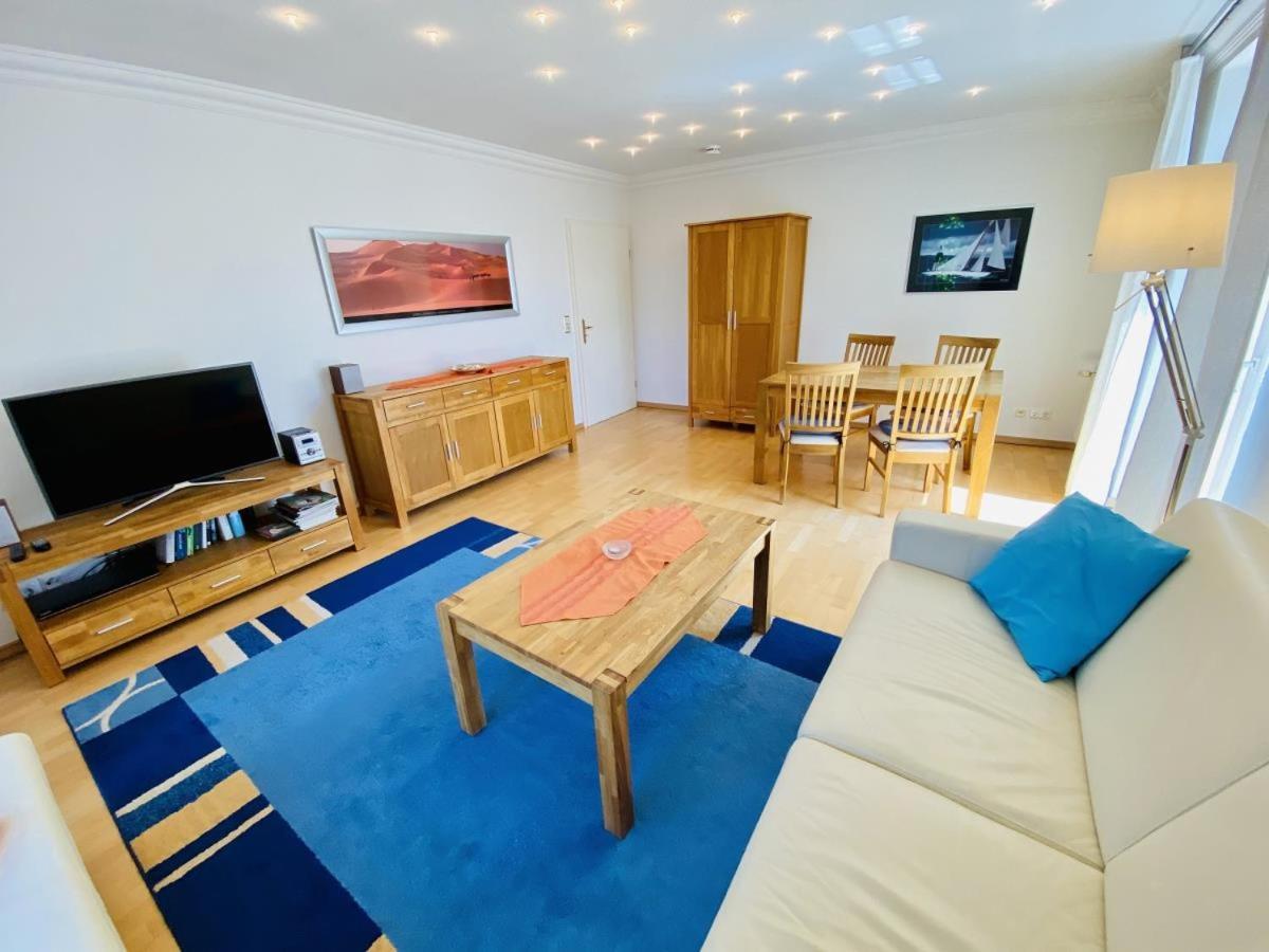 Schiller, Wenige Schritte Zum Strand Rostock Exterior foto